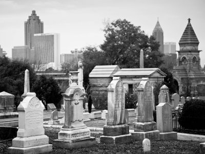 Oakland Cemetery and Downtown Atlanta