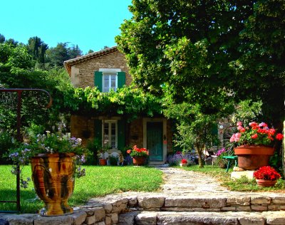 A Beautiful House Fontaine de Vaucluse II.jpg