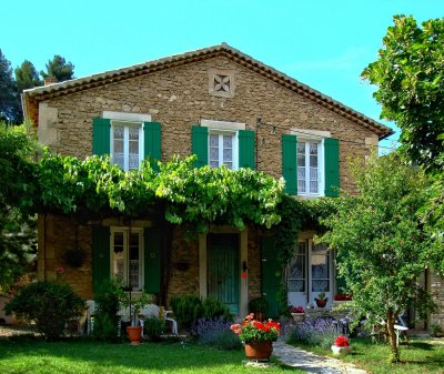 A Beautiful House Fontaine de Vaucluse.jpg