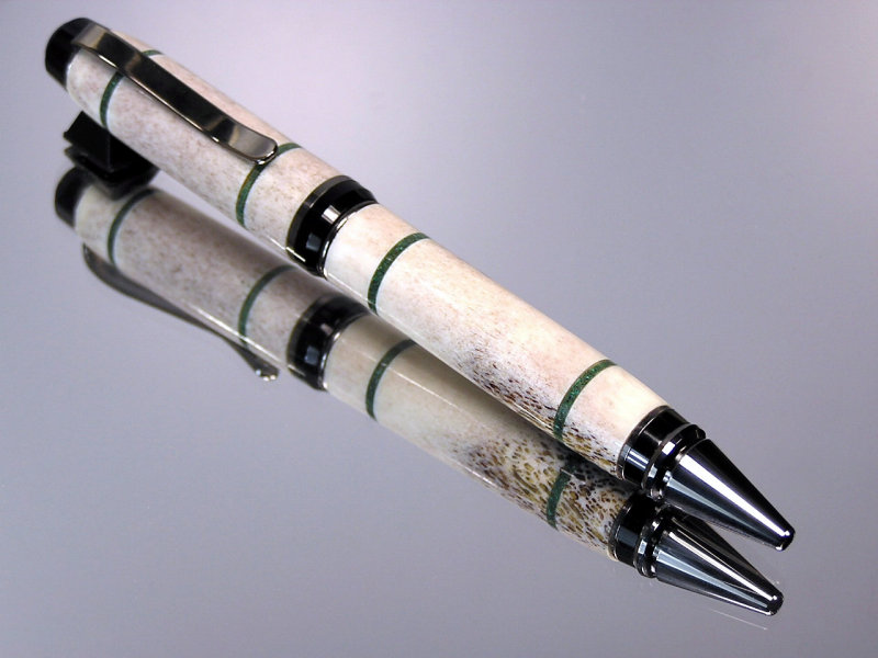 Whitetail deer Antler Dark Green Turquoise Inlay Cigar Twist Pen Black Titanium