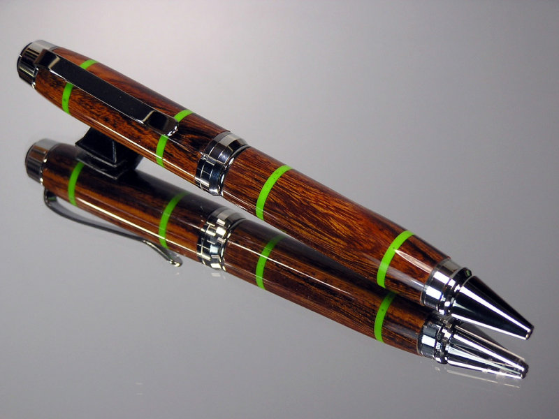 Desert Ironwood with Lime Green Bands Cigar Twist Pen Black Titanium Hardware