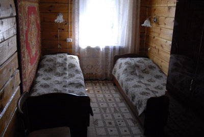 Ludmilla's Guest Bedroom 082.jpg