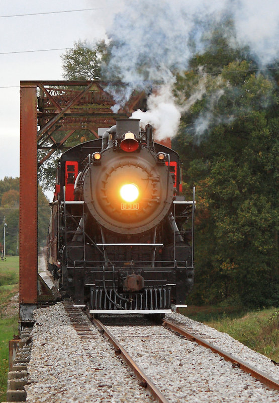 Northbound crossing the river at Trion