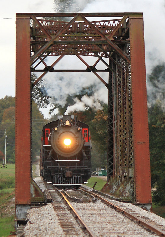 Northbound crossing the river at Trion