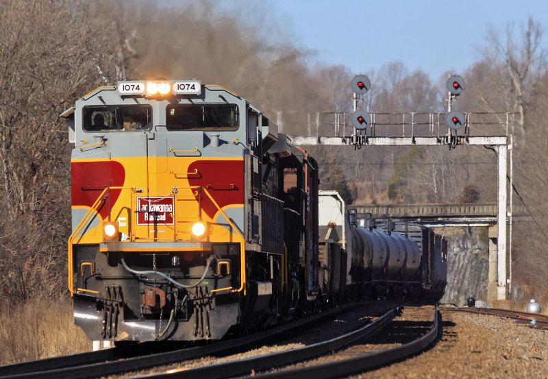 DL&W 1074 at Kings Mountain KY 