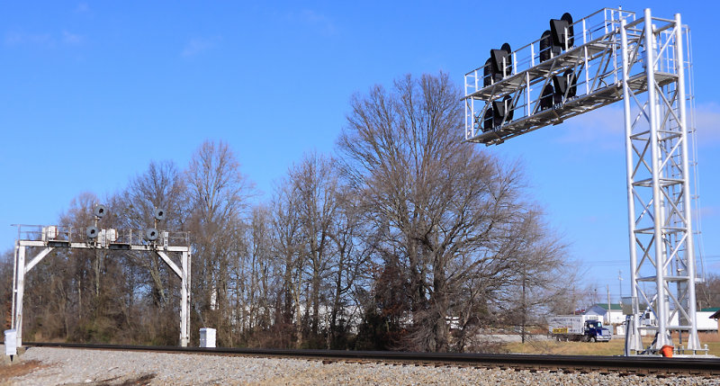 Signals old and new, at Cumberland Chair near Somerset. 
