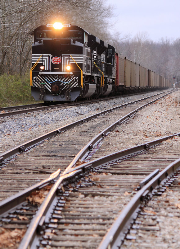 NYC 1066 with Northbound loads at Horse Branch Kentucky 