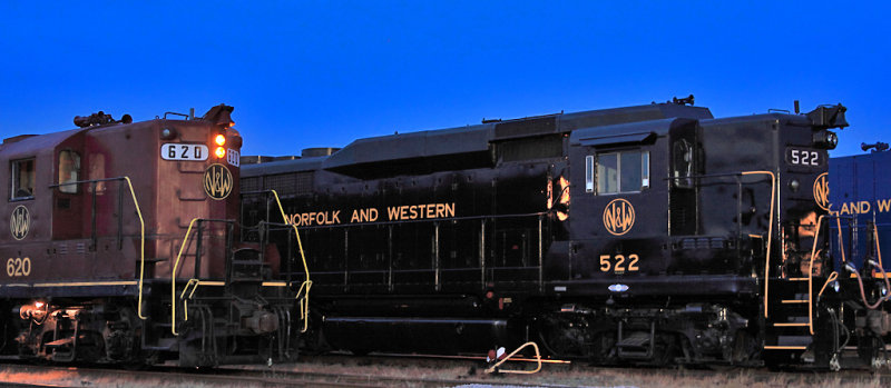 A pair of N&W EMD vets together again