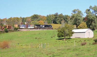 NS 913, a Northbound loaded rail train, North of Science Hill 