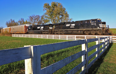 A late evening 285 passes through Vanarsdale 