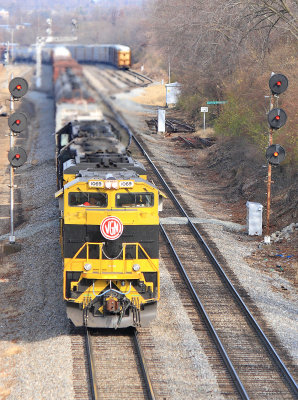 Virginian 1069 passes the signals at South Danville, as NS 117 leaves the yard 