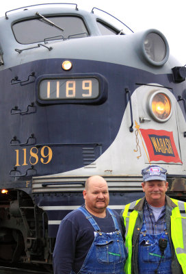 Monticello RR Museum folks proudly pose with the Wabash 1189 at Decatur 