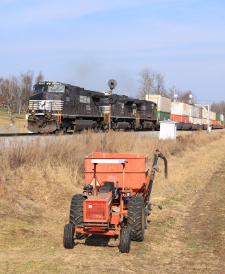 NS 215 and a well placed tractor at Bowen 