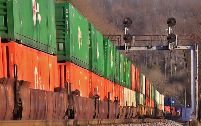 Green and Orange stacks under the red signals at Southfork 