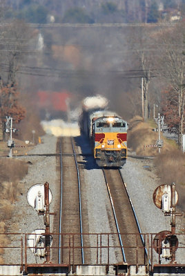 DL&W 1074 brings train 117 up the 0.93% grade out of Oneida, TN 