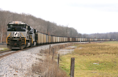 NS 1050 is the bottom DPU on PAL LSX1, seen here at Spring Lick, KY 
