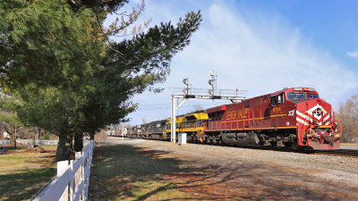 NS 111 at Junction City with the Heritage duo on the head end. 