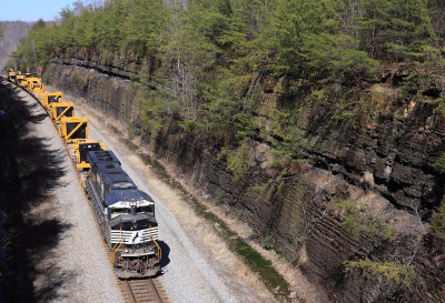 NS 055 passes through the huge cut at Wiborg. A location not often seen. 