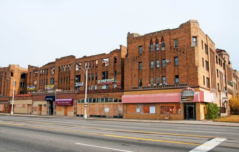 Decaying frontage