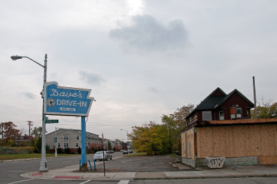 Dave's Drive-In (closed)