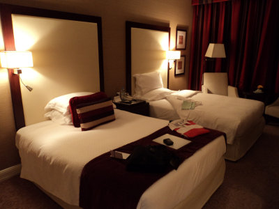 25 November 2012 Another hotel room Dubai UAE.jpg