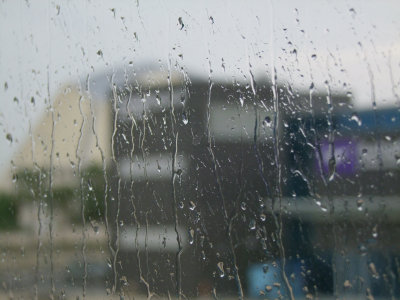 5 December 2012 Raining Kuwait City.jpg