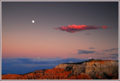 Moonrise - Bryce Canyon