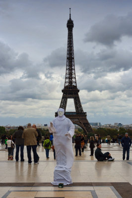 Mime in Front of Eiffel Tower