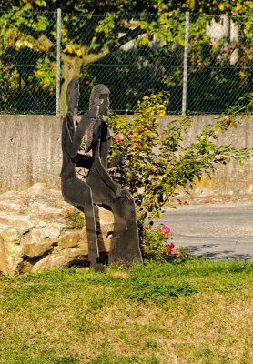 Sculpture along Marne River