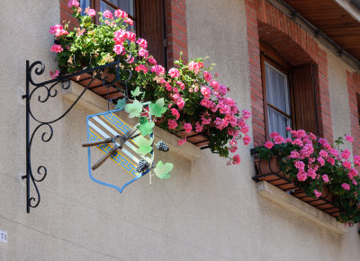 Business Sign in Hautvillers