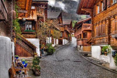 Cobbles and chalets, Brienz