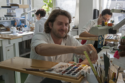 The smiling painter