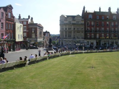 High and Peascod Streets from the castle entrance