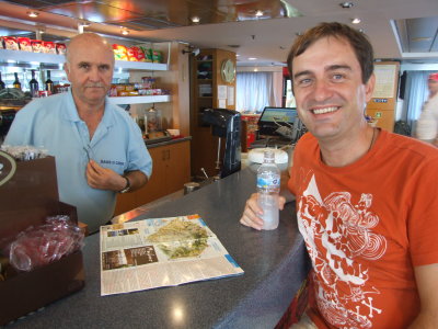 ahmet amca samos ferryden.JPG