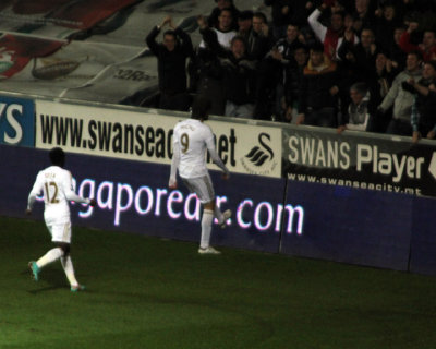 Michu Gets a Kick Out of The Hoardings