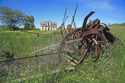  Machinery And Abandoned Farm House