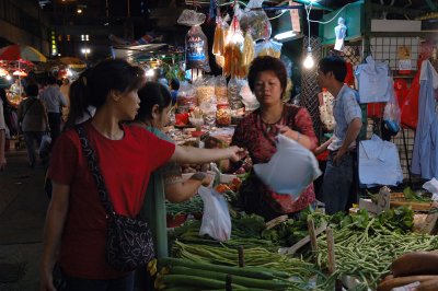 Street market at night 4