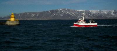 RE303 returning to harbour 