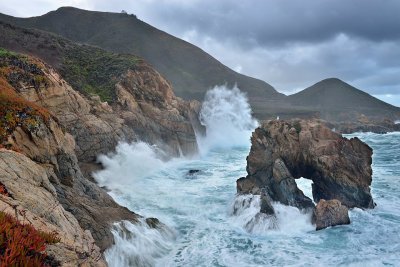 CA - Garrapata SP - Crashing Wave 1