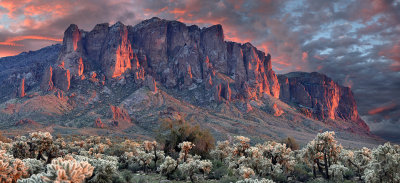 AZ - Superstition Mountains Sunset.jpg