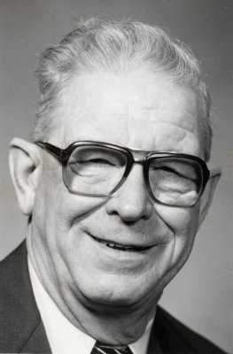 ONEIL CYR 1919 - 2006