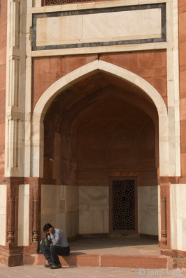 Modern communication at Humayun's Tomb