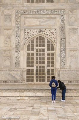 Trudy with guide at Taj Mahal