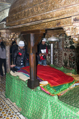 Making a wish in Salim Chishti Tomb
