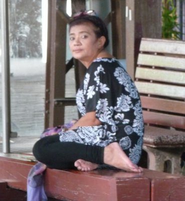 Female passenger, Lampang station