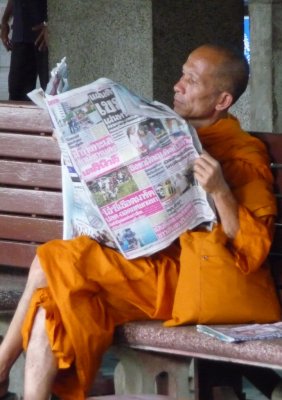 Monk, Lampang station