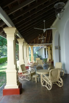 Tissawewa Grand Hotel - verandah