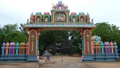 Entrance, Hindu temple