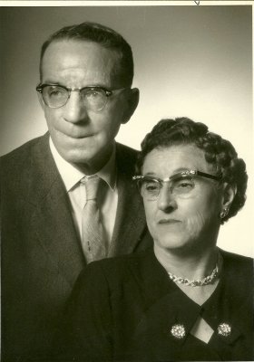Elmer and Pearl Mecham.jpg