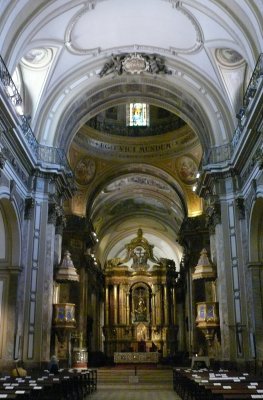 The soaring Baroque interior of the Cathedral